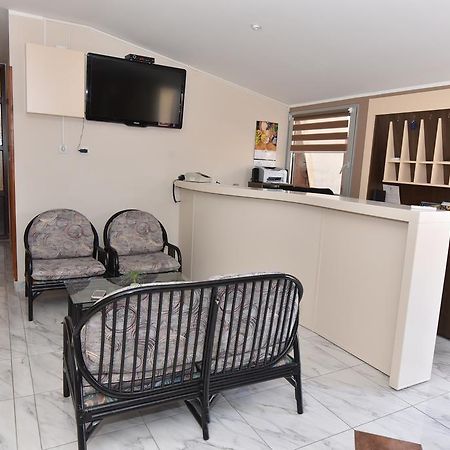 Prenociste Gazela Bed & Breakfast Pirot Luaran gambar