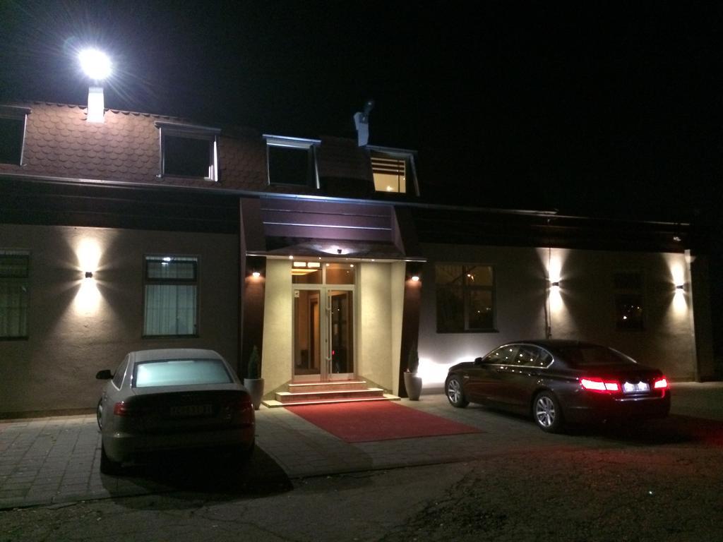 Prenociste Gazela Bed & Breakfast Pirot Luaran gambar