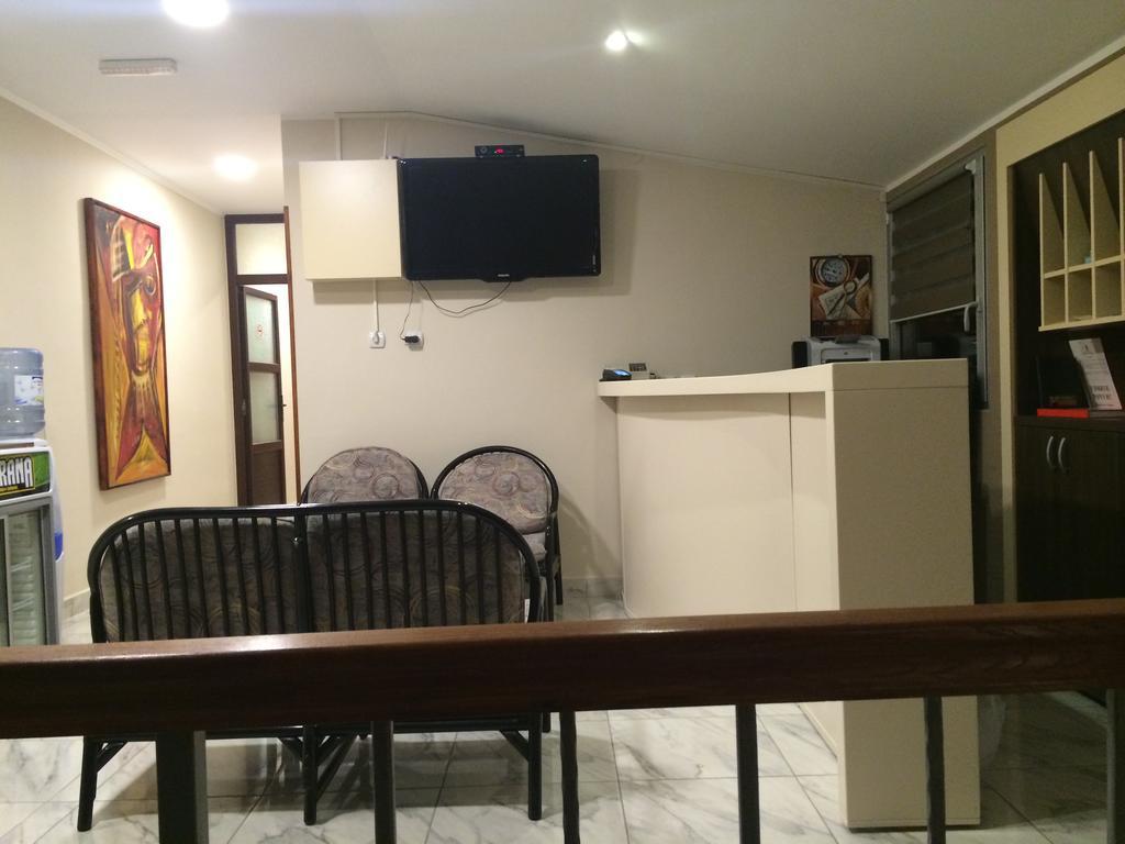 Prenociste Gazela Bed & Breakfast Pirot Luaran gambar