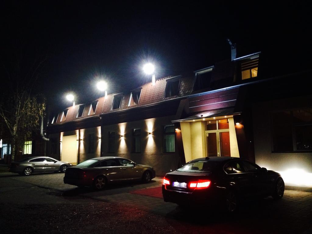Prenociste Gazela Bed & Breakfast Pirot Luaran gambar