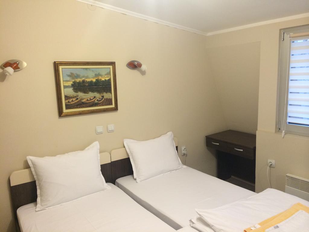 Prenociste Gazela Bed & Breakfast Pirot Bilik gambar