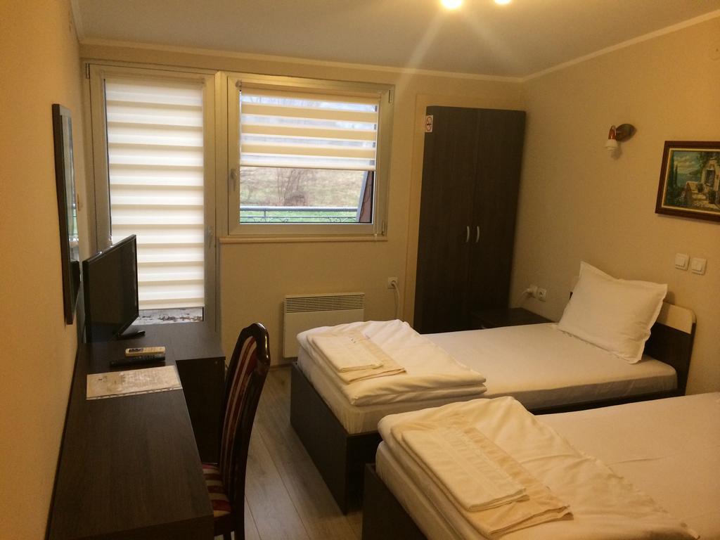 Prenociste Gazela Bed & Breakfast Pirot Bilik gambar